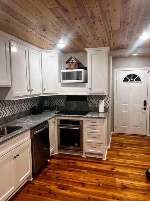 2 Bedroom Luxury Home.. Wooden Floors And Ceilings دالاس المظهر الخارجي الصورة